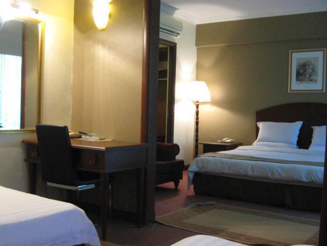 Casuarina Hotel Kota Kinabalu Buitenkant foto