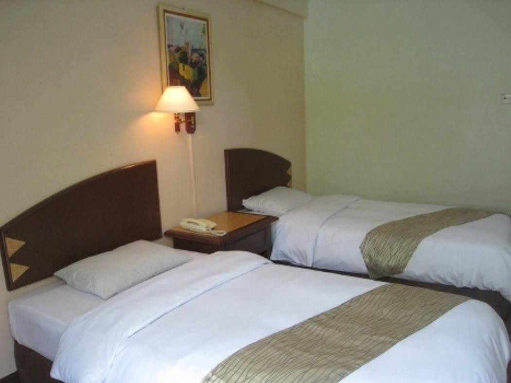 Casuarina Hotel Kota Kinabalu Buitenkant foto